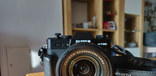 Fujifilm X-T20 with 18-55mm