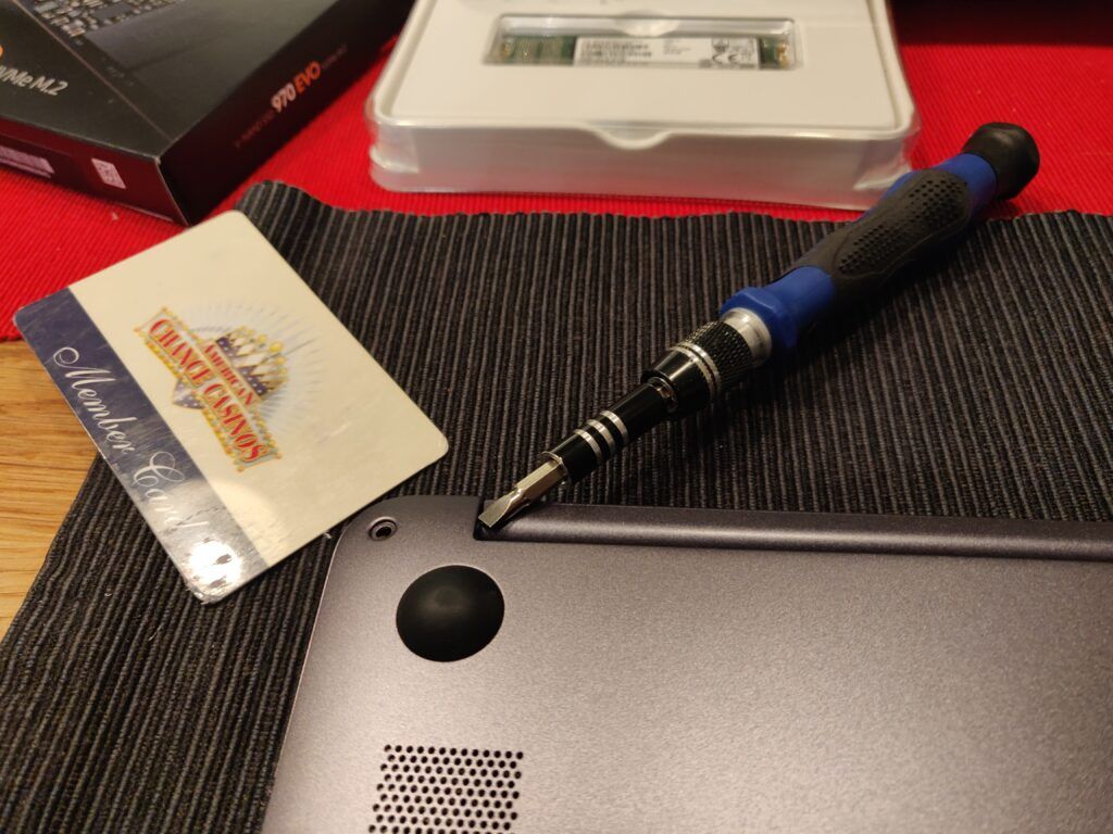 Huawei MateBook D 14 Disassembly