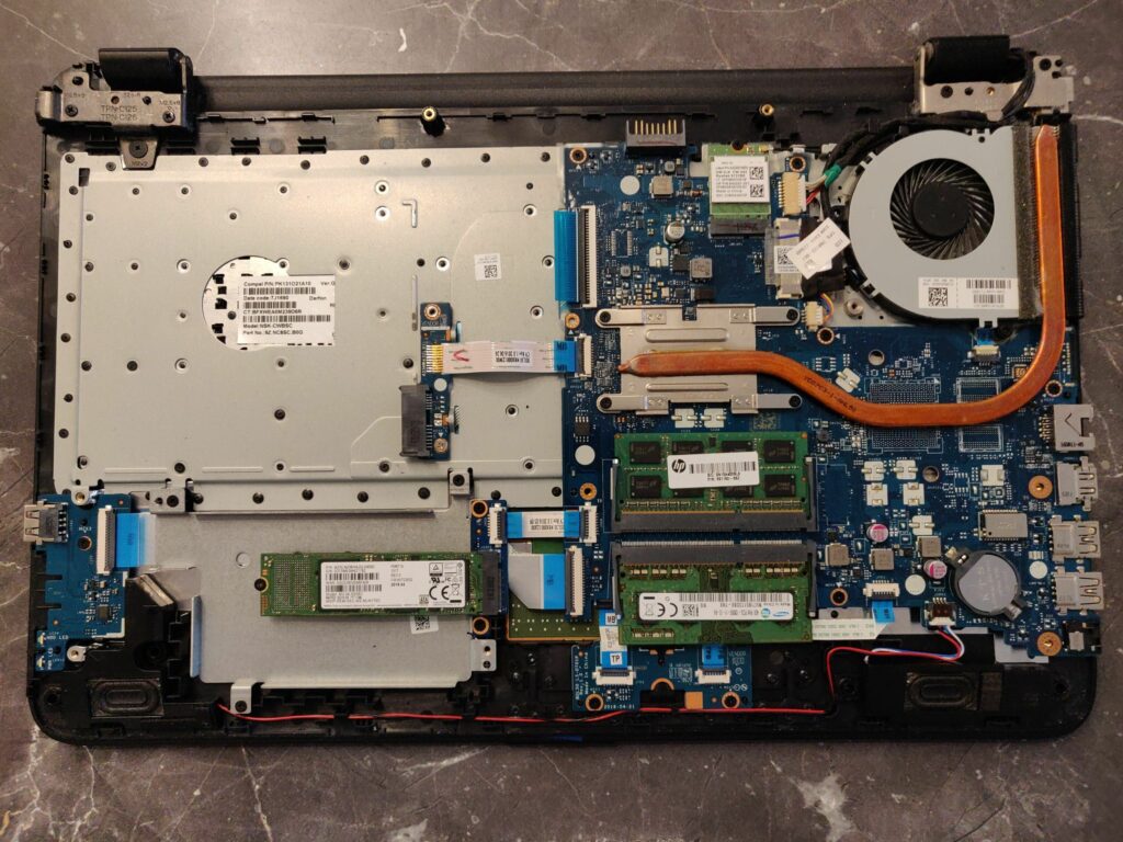 HP 15-ay045ng Disassembly