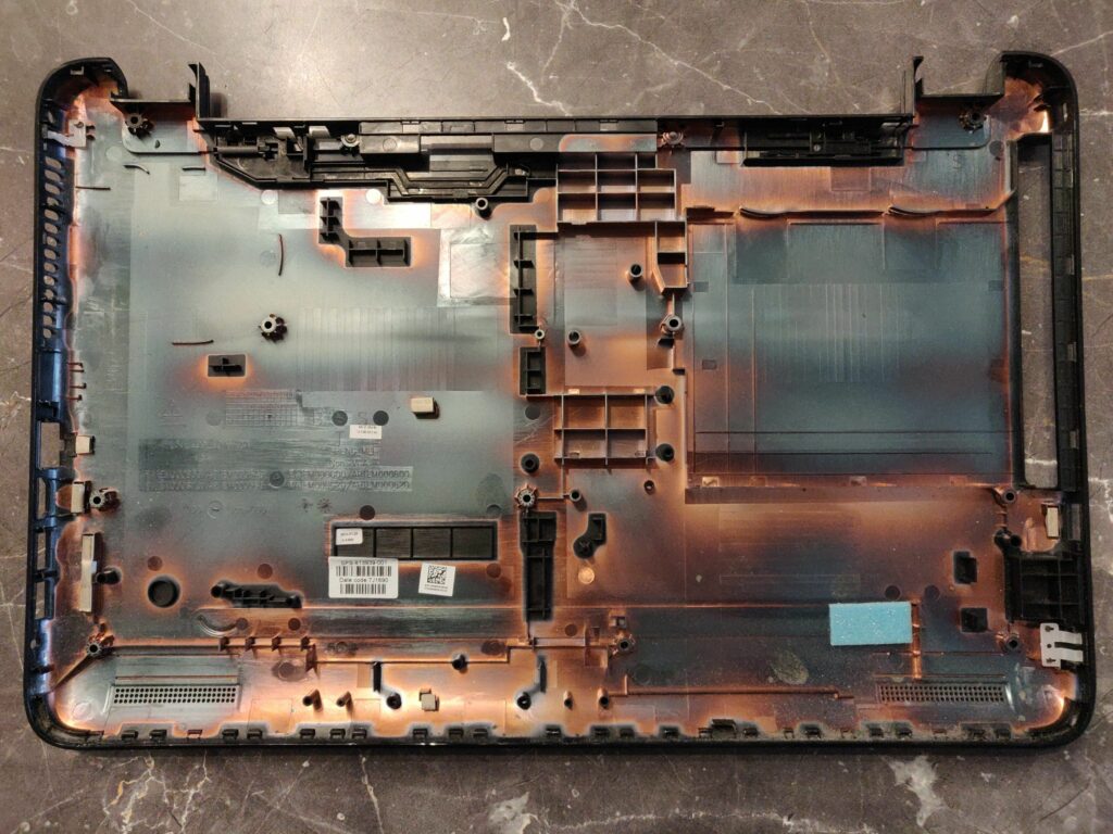HP 15-ay045ng Disassembly Back Cover