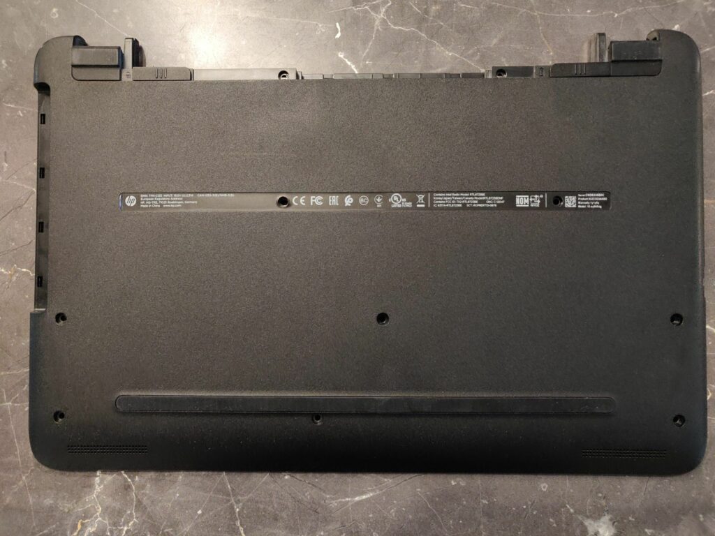 HP 15-ay045ng Disassembly Back Cover